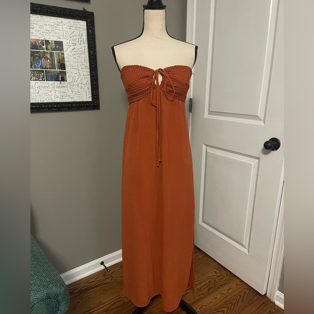 GORGEOUS No Boundaries burnt orange strapless midi dress